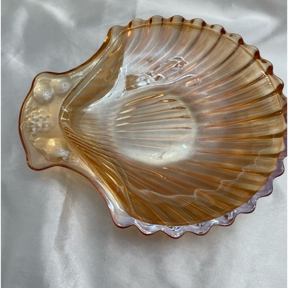 EUC IRIDESCENT AMBER CARNIVAL GLASS SEASHELL SHAPED TRINKET/CANDY/RELISH DISH - Picture 3 of 6